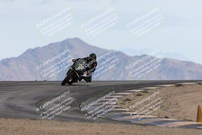 media/Nov-16-2025-Race Pace (Sun) [[8c5fa54630]]/Non Verified Riders (1st 20 Minutes)/6-Turn 12 (2pm)/